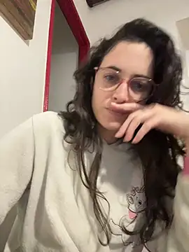 Lunaabbey online show from 10, 5, 2026