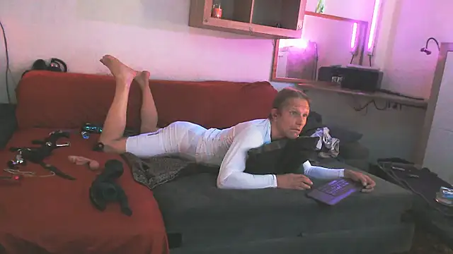 Snapshot of davidgntxxxxx chatting on 23, 5, 2026 davidgntxxxxx online show from 23, 5, 2026