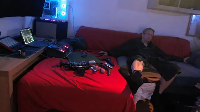 Snapshot of davidgntxxxxx chatting on 12, 5, 2026 davidgntxxxxx online show from 12, 5, 2026