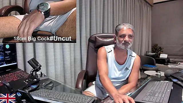 Snapshot of OnlineBossUK chatting on 20, 6, 2026 OnlineBossUK online show from 20, 6, 2026