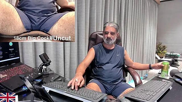 OnlineBossUK online show from 2, 4, 2026