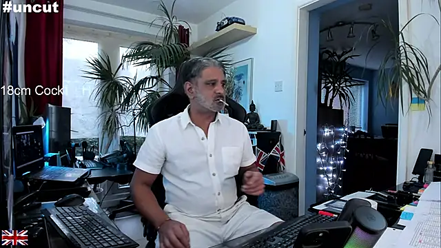 OnlineBossUK online show from 9, 9, 2025