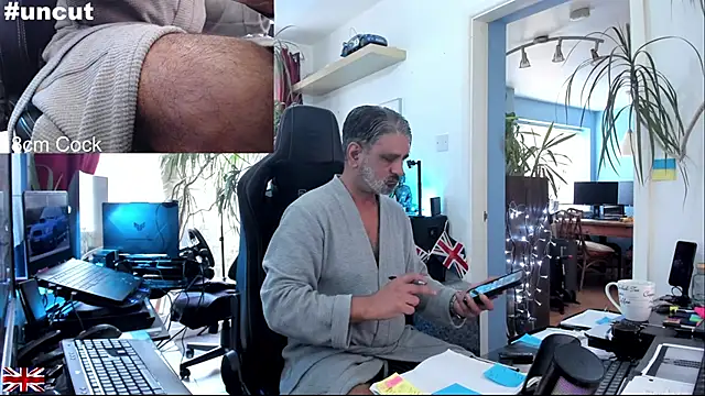 OnlineBossUK online show from 2, 11, 2025