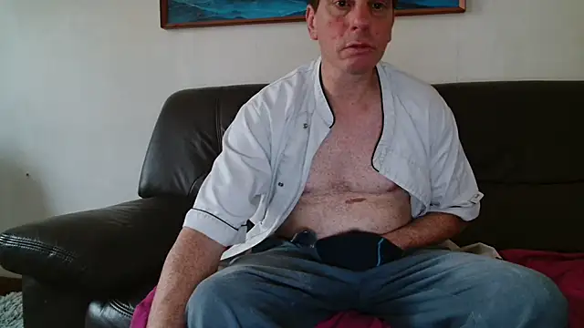 Snapshot of cloupefun chatting on 5, 5, 2026 cloupefun online show from 5, 5, 2026