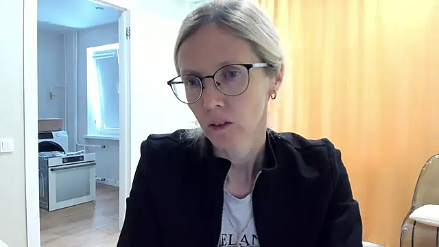 angelmommu online show from 12, 10, 2025