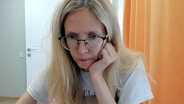 angelmommu online show from 17, 9, 2025