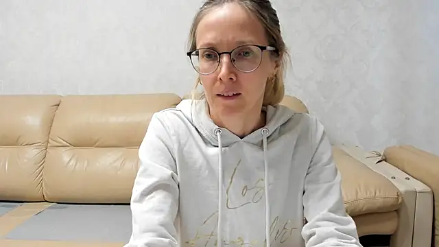 angelmommu online show from 16, 2, 2025