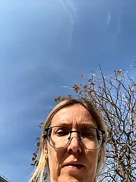 angelmommu online show from 8, 11, 2025