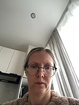 angelmommu online show from 21, 4, 2026