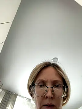 angelmommu online show from 7, 11, 2025