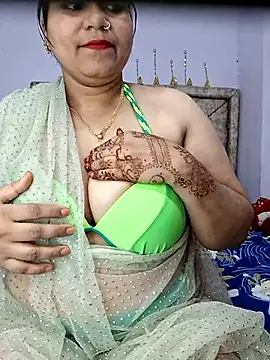 Snapshot of MOM-SUN-COUPLE chatting on 11, 2, 2025 MOM-SUN-COUPLE online show from 11, 2, 2025