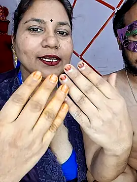 Snapshot of MOM-SUN-COUPLE chatting on 29, 1, 2025 MOM-SUN-COUPLE online show from 29, 1, 2025