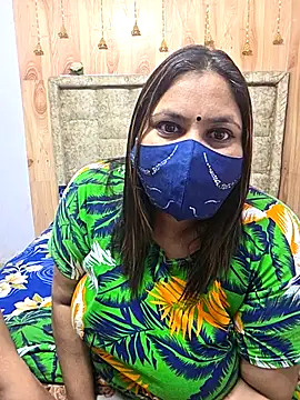 Snapshot of MOM-SUN-COUPLE chatting on 2, 11, 2025 MOM-SUN-COUPLE online show from 2, 11, 2025