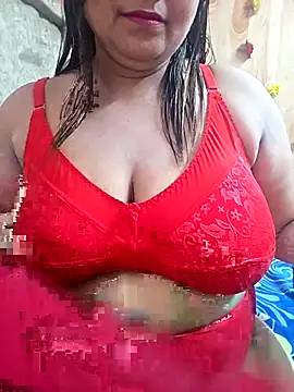 Snapshot of MOM-SUN-COUPLE chatting on 27, 4, 2026 MOM-SUN-COUPLE online show from 27, 4, 2026
