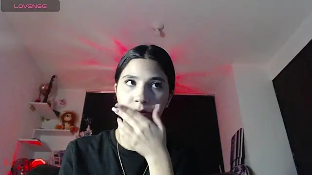 mia  lopez  online show from 11, 1, 2025