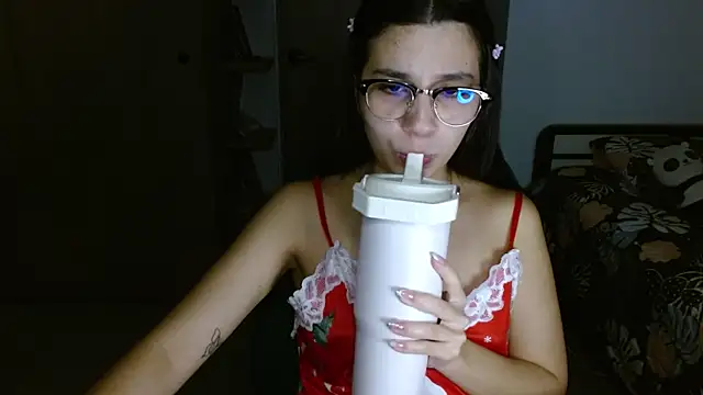 mia  lopez  online show from 17, 4, 2026