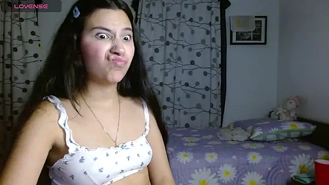 mia  lopez  online show from 31, 1, 2025