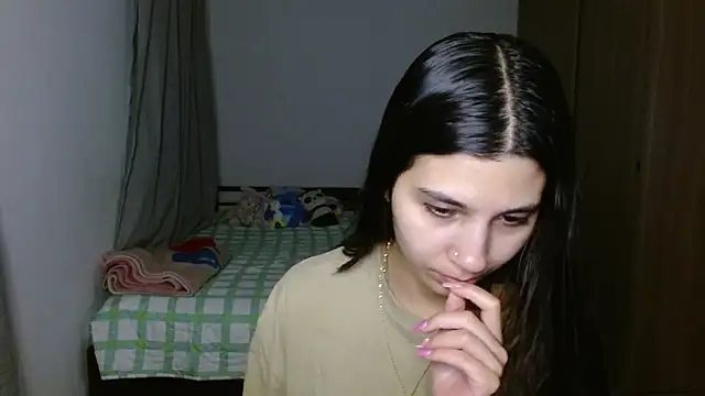 Snapshot of mia__lopez_ chatting on 17, 10, 2025 mia lopez online show from 17, 10, 2025