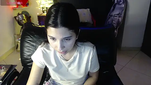 mia  lopez  online show from 10, 1, 2025