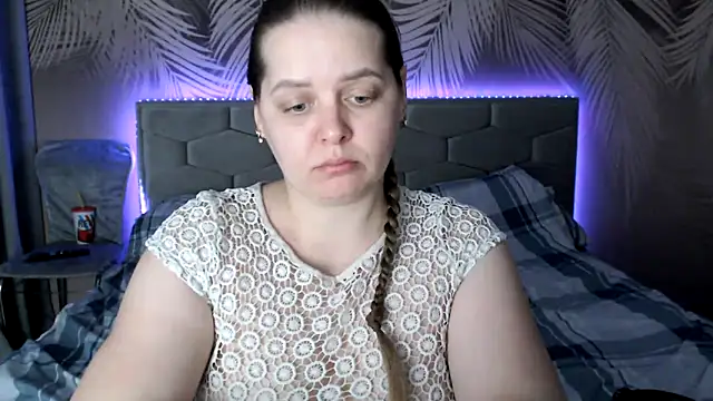 uliastar online show from 27, 2, 2025