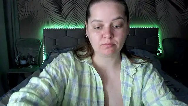 uliastar online show from 22, 5, 2026
