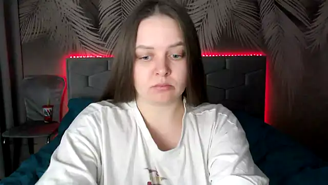 uliastar online show from 22, 2, 2025