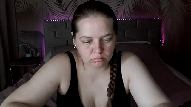 Snapshot of uliastar chatting on 23, 6, 2026 uliastar online show from 23, 6, 2026