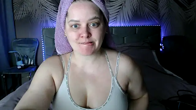 uliastar online show from 27, 3, 2026