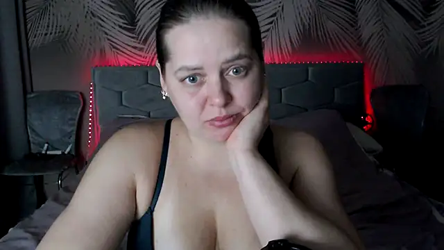 uliastar online show from 15, 12, 2025