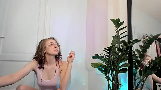 Lana Delmar online show from 11, 5, 2026