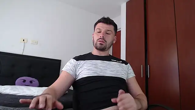 Snapshot of alexman_fuck chatting on 12, 12, 2024 alexman fuck online show from 12, 12, 2024