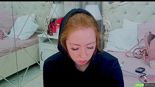 TinaBrook online show from 15, 10, 2025