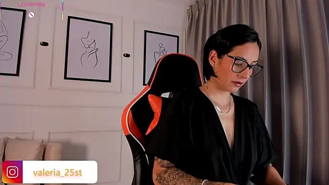 valeriia25  online show from 28, 11, 2025