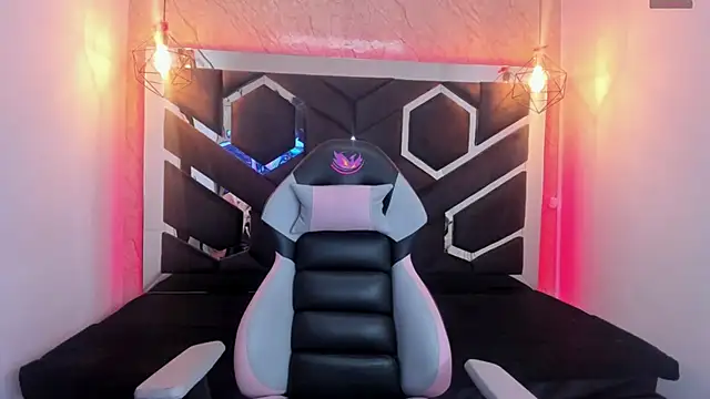 lilith nv online show from 22, 2, 2025