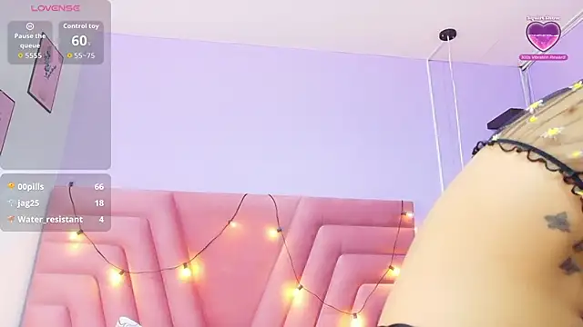 kinkylittlegirll online show from 26, 2, 2026