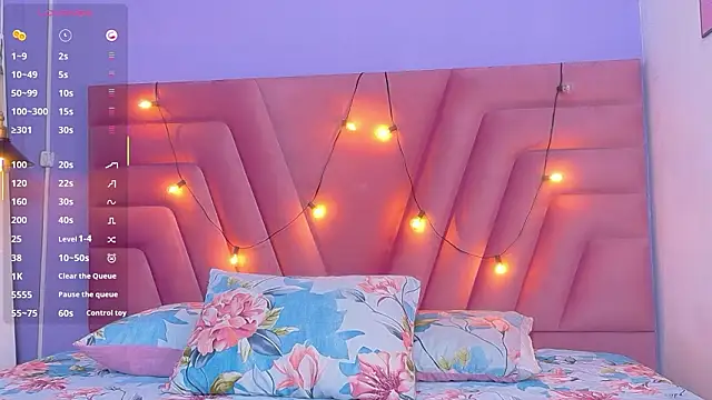 kinkylittlegirll online show from 5, 2, 2026