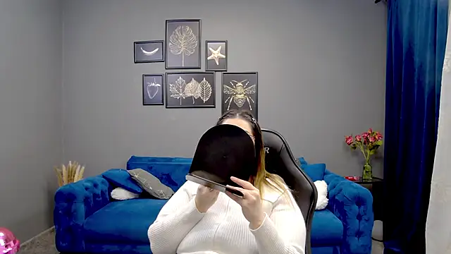 Snapshot of Katewalker_ chatting on 6, 3, 2025 Katewalker online show from 6, 3, 2025