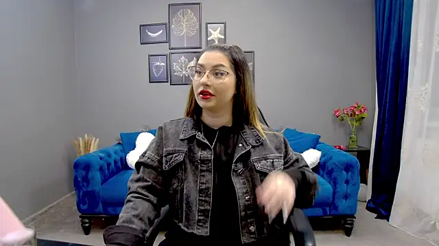 Snapshot of Katewalker_ chatting on 3, 3, 2025 Katewalker online show from 3, 3, 2025