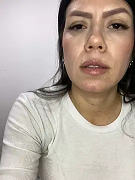 Snapshot of martina_contreras chatting on 24, 1, 2025 martina contreras online show from 24, 1, 2025