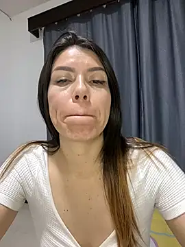 Snapshot of martina_contreras chatting on 22, 2, 2025 martina contreras online show from 22, 2, 2025