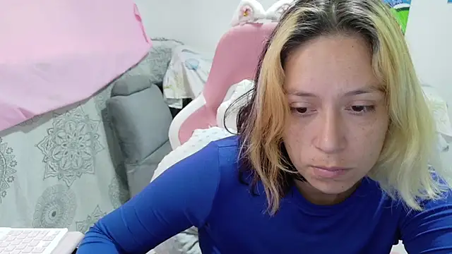 Snapshot of MommyMiaWs chatting on 17, 5, 2026 MommyMiaWs online show from 17, 5, 2026