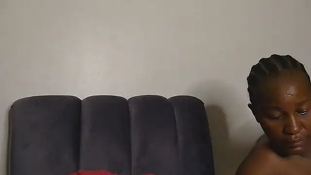 Snapshot of sluttylaura21 chatting on 2, 7, 2026 sluttylaura21 online show from 2, 7, 2026