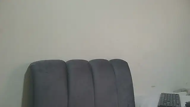 sluttylaura21 online show from 10, 5, 2026