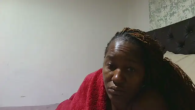 sluttylaura21 online show from 13, 4, 2026