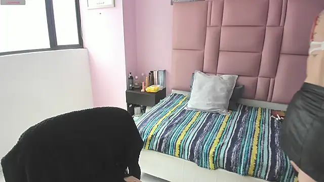 samanthaanderson  online show from 15, 2, 2025