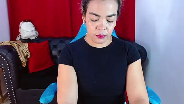 Abril Beltran  online show from 28, 2, 2026