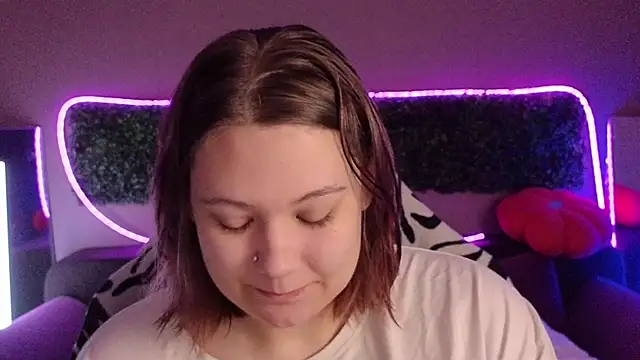 DjennaPalme online show from 9, 11, 2025