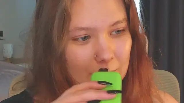 DjennaPalme online show from 11, 4, 2026