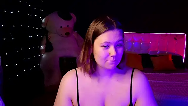 DjennaPalme online show from 10, 11, 2025