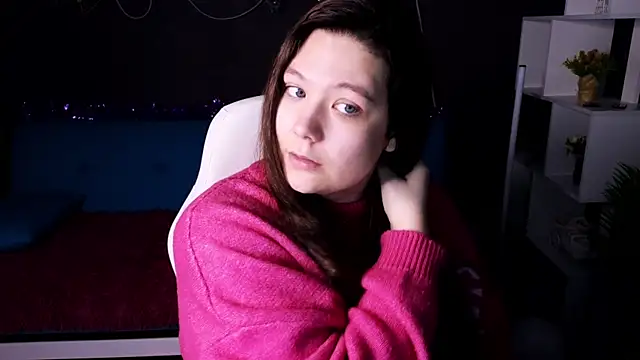 DjennaPalme online show from 4, 1, 2025